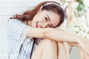 香蕉牛奶面膜用什么牛奶 六款常見的香蕉美白面膜 香蕉牛奶面膜用什么牛奶 六款常見的香蕉美白面膜