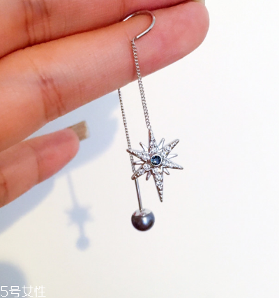 耳環(huán)后面的扣怎么戴？耳環(huán)后面的扣戴法