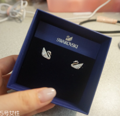 耳釘對(duì)耳唇有什么危害？耳釘對(duì)耳朵有哪些害處？