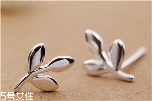 耳釘彎了怎么弄直？耳釘變彎了怎么辦？