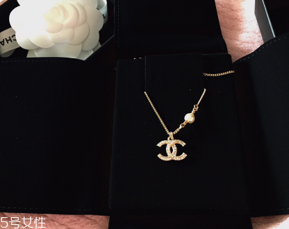 香奈兒雙c項(xiàng)鏈多少錢？chanel雙c項(xiàng)鏈專柜價(jià)格