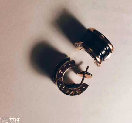 耳釘銀針變黑怎么處理？耳釘銀針變黑了怎么辦？