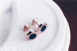 耳釘銀針變黑怎么處理？耳釘銀針變黑了怎么辦？