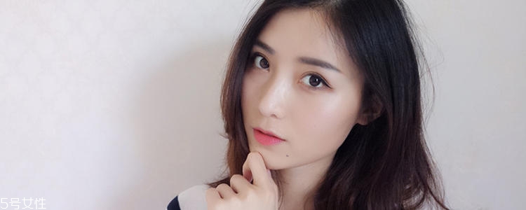 逛街畫什么妝容好看 包你賺夠回頭率的夏季妝容 逛街畫什么妝容好看 包你賺夠回頭率的夏季妝容