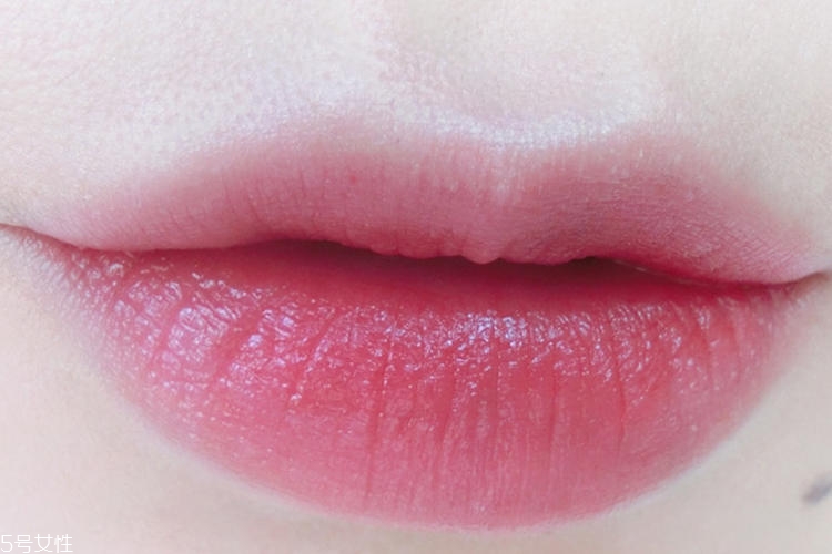 逛街畫什么妝容好看 包你賺夠回頭率的夏季妝容 逛街畫什么妝容好看 包你賺夠回頭率的夏季妝容