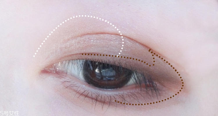 逛街畫什么妝容好看 包你賺夠回頭率的夏季妝容 逛街畫什么妝容好看 包你賺夠回頭率的夏季妝容