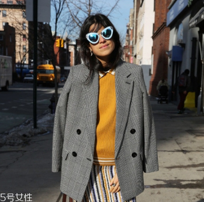 太陽鏡要買偏光的嗎？太陽鏡為什么要買偏光的？