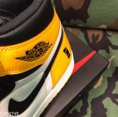 aj1黑黃腳趾會(huì)發(fā)售嗎？aj1黑黃腳趾實(shí)物曝光