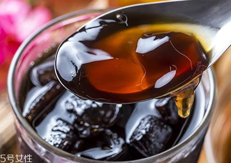 仙草凍的熱量 吃仙草凍會(huì)胖嗎 仙草凍的熱量 吃仙草凍會(huì)胖嗎