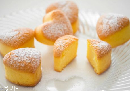 海綿蛋糕熱量高嗎 吃海綿蛋糕會(huì)胖嗎 海綿蛋糕熱量高嗎 吃海綿蛋糕會(huì)胖嗎