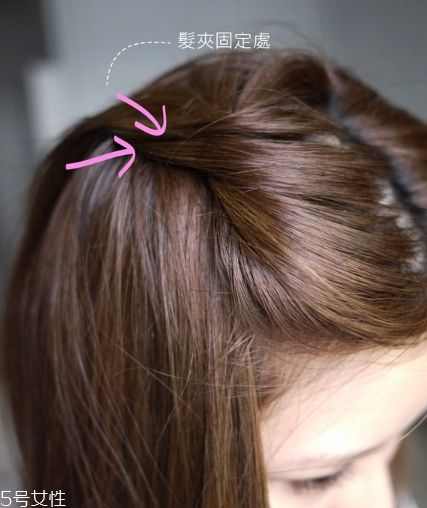 劉海過渡期怎么編發(fā)好看 劉海過渡期3個(gè)超簡單編發(fā)教程 劉海過渡期怎么編發(fā)好看 劉海過渡期3個(gè)超簡單編發(fā)教程