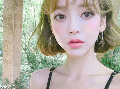 掉色的口紅好還是不掉色的口紅好 不掉色的口紅好不好 掉色的口紅好還是不掉色的口紅好 不掉色的口紅好不好