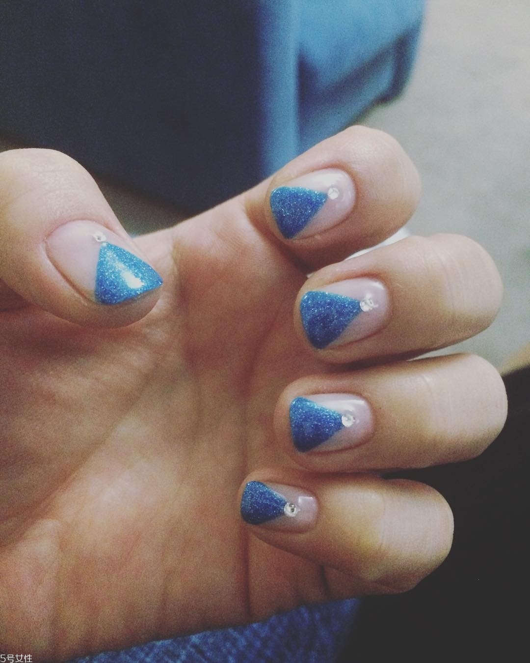 倒三角幾何美甲圖片 倒三角幾何美甲樣式大全 倒三角幾何美甲圖片 倒三角幾何美甲樣式大全