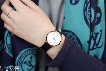 手表可以戴右手嗎？手表能不能戴在右手？