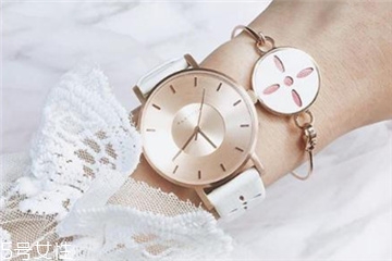 手表可以逆時針調(diào)嗎？手表為什么不能逆時針調(diào)？