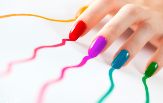 指甲油怎樣擦避免中毒 指甲油避毒方法 指甲油怎樣擦避免中毒 指甲油避毒方法