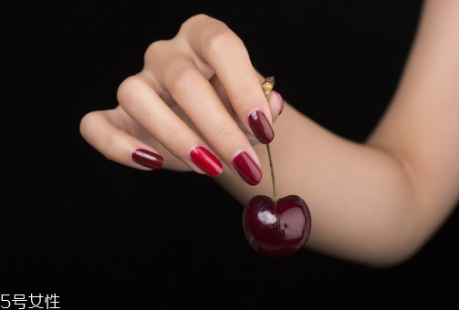 指甲油怎樣擦避免中毒 指甲油避毒方法 指甲油怎樣擦避免中毒 指甲油避毒方法