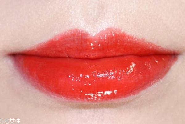 ysl唇釉105和12的區(qū)別 圣羅蘭ysl唇釉105和12哪個好看 ysl唇釉105和12的區(qū)別 圣羅蘭ysl唇釉105和12哪個好看