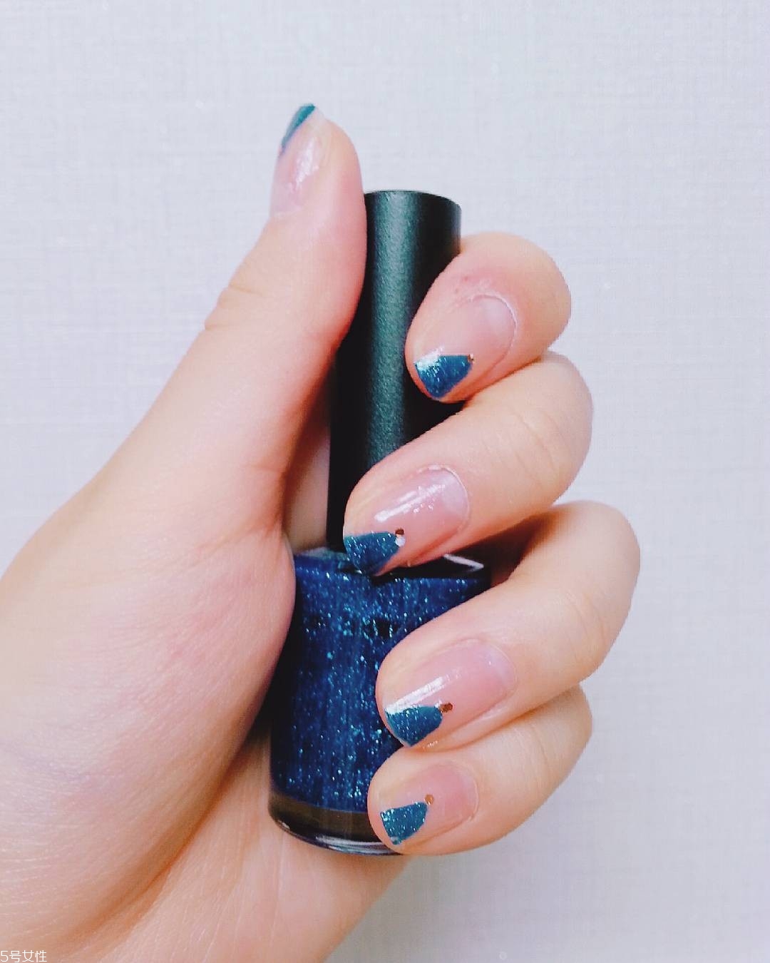 倒三角幾何美甲圖片 倒三角幾何美甲樣式大全 倒三角幾何美甲圖片 倒三角幾何美甲樣式大全