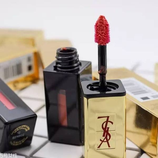 ysl唇釉105和12的區(qū)別 圣羅蘭ysl唇釉105和12哪個好看 ysl唇釉105和12的區(qū)別 圣羅蘭ysl唇釉105和12哪個好看