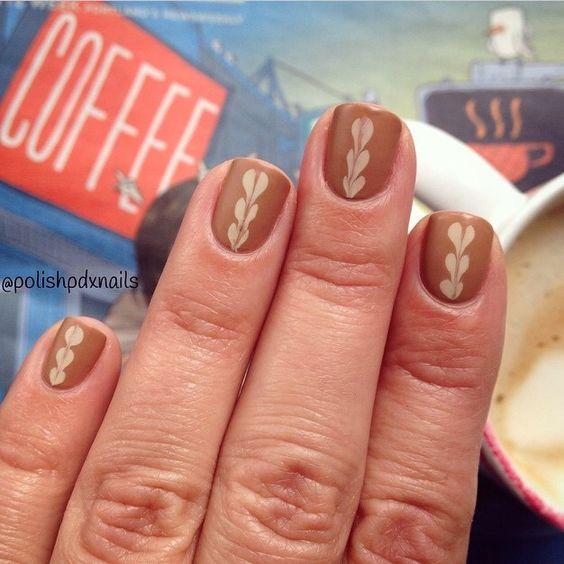 咖啡拉花美甲配什么顏色好看 拉花美甲圖片大全 咖啡拉花美甲配什么顏色好看 拉花美甲圖片大全