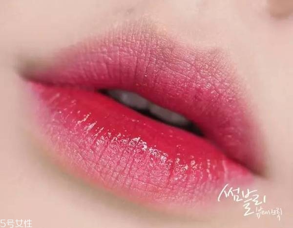 ysl唇釉105和12的區(qū)別 圣羅蘭ysl唇釉105和12哪個好看 ysl唇釉105和12的區(qū)別 圣羅蘭ysl唇釉105和12哪個好看