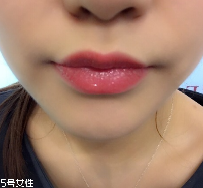 ysl唇釉105怎么樣 ysl唇釉103和105試色 ysl唇釉105怎么樣 ysl唇釉103和105試色