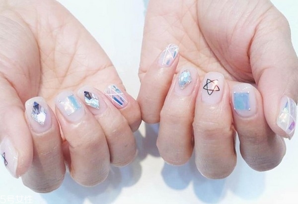 大鉆石美甲圖片2018款式 大鉆石美甲圖片大全集 大鉆石美甲圖片2018款式 大鉆石美甲圖片大全集