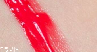 ysl唇釉105和12的區(qū)別 圣羅蘭ysl唇釉105和12哪個好看 ysl唇釉105和12的區(qū)別 圣羅蘭ysl唇釉105和12哪個好看