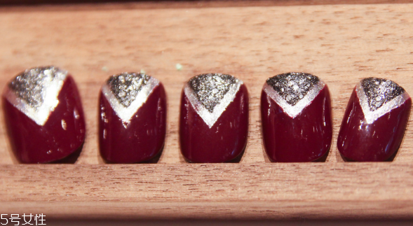 短指甲涂什么顏色顯手肥 短指甲不能碰的美甲圖案 短指甲涂什么顏色顯手肥 短指甲不能碰的美甲圖案