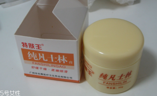 凡士林能當(dāng)眼影用嗎 凡士林當(dāng)眼影用好嗎 凡士林能當(dāng)眼影用嗎 凡士林當(dāng)眼影用好嗎