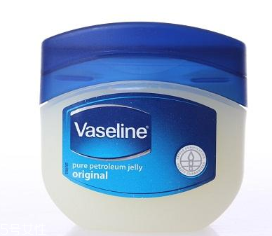 凡士林能涂牙齒上嗎 凡士林涂牙齒有什么用 凡士林能涂牙齒上嗎 凡士林涂牙齒有什么用