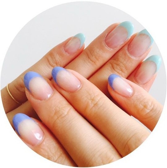 不對(duì)稱(chēng)美甲怎么配色 兩只手不一樣的美甲樣式圖 不對(duì)稱(chēng)美甲怎么配色 兩只手不一樣的美甲樣式圖