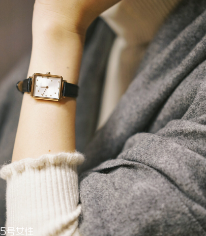 手表掉色怎樣處理？手表褪色補色方法