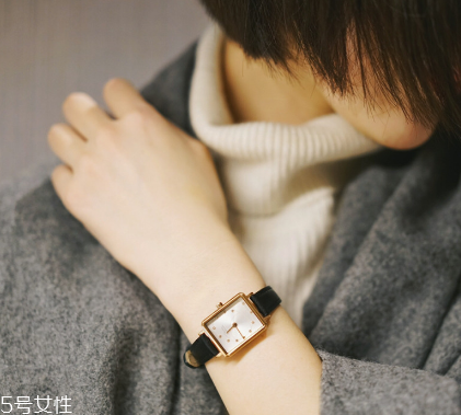 手表掉色怎樣處理？手表褪色補色方法