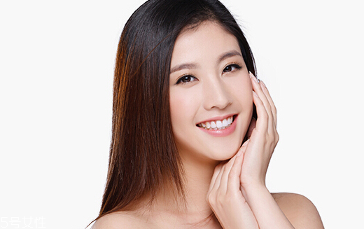 美白精華液怎么用 美白精華液的正確使用方法 美白精華液怎么用 美白精華液的正確使用方法