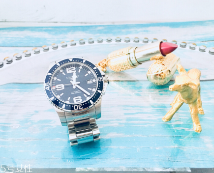 手表多久上一次油？手表多長時間加一次油？