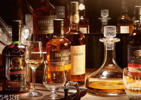 黑方保質(zhì)期 威士忌黑方打開(kāi)能放多久 黑方保質(zhì)期 威士忌黑方打開(kāi)能放多久