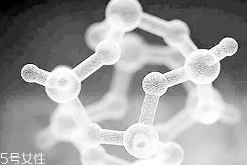 膠原蛋白面膜對(duì)皮膚有害嗎 膠原蛋白面膜的副作用 膠原蛋白面膜對(duì)皮膚有害嗎 膠原蛋白面膜的副作用