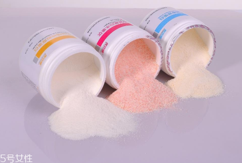 膠原蛋白面膜對(duì)皮膚有害嗎 膠原蛋白面膜的副作用 膠原蛋白面膜對(duì)皮膚有害嗎 膠原蛋白面膜的副作用