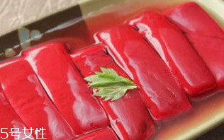 雞血和鴨血的區(qū)別 雞血和鴨血有什么不一樣？