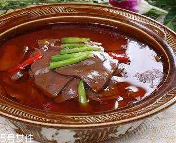 雞血鴨血豬血到底哪個(gè)好？雞血和鴨血哪個(gè)更好？