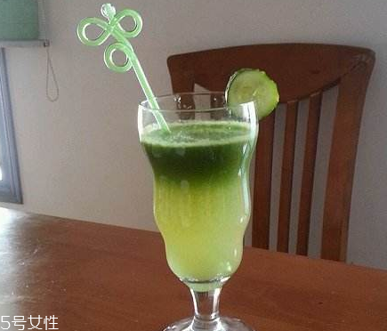 檸檬黃瓜水放多少檸檬 檸檬黃瓜水怎么喝能瘦臉 檸檬黃瓜水放多少檸檬 檸檬黃瓜水怎么喝能瘦臉