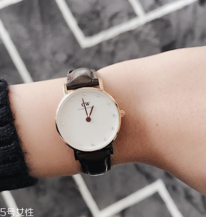 手表背透是什么意思？背透手表好嗎？