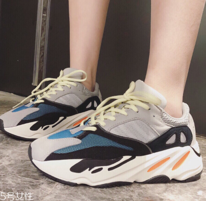 yeezy 700 mauve什么時候發(fā)售？椰子700灰紫色發(fā)售時間