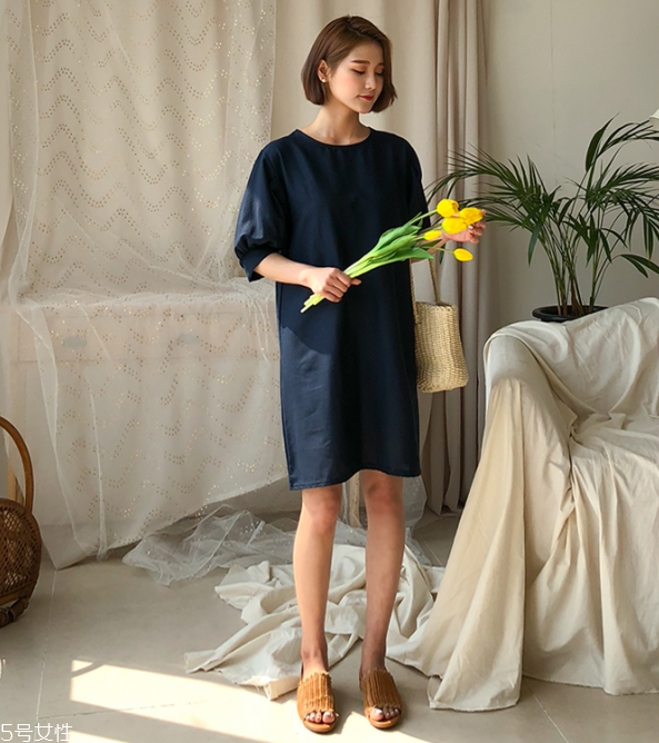 t恤裙怎么搭配鞋子 t恤裙搭配技巧 t恤裙怎么搭配鞋子 t恤裙搭配技巧