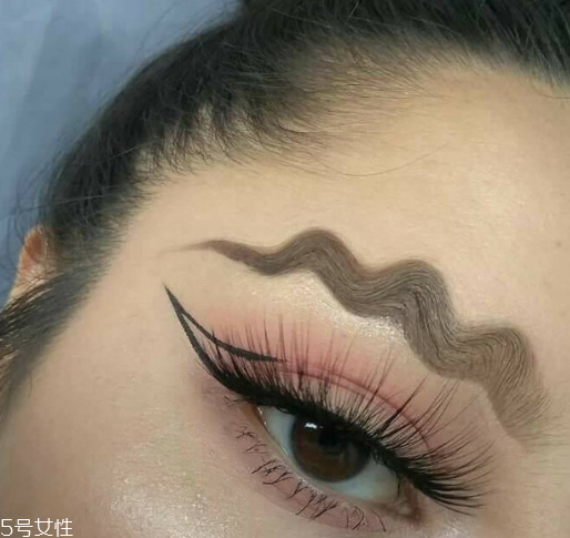 王菊波浪眉怎么畫 王菊同款波浪眉詳細(xì)畫法教程 王菊波浪眉怎么畫 王菊同款波浪眉詳細(xì)畫法教程