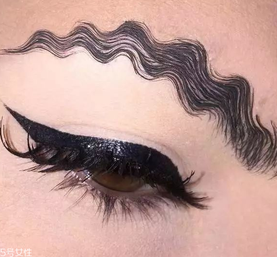 王菊波浪眉怎么畫 王菊同款波浪眉詳細(xì)畫法教程 王菊波浪眉怎么畫 王菊同款波浪眉詳細(xì)畫法教程