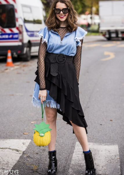不規(guī)則裙子怎么搭配？不規(guī)則裙子搭配圖片