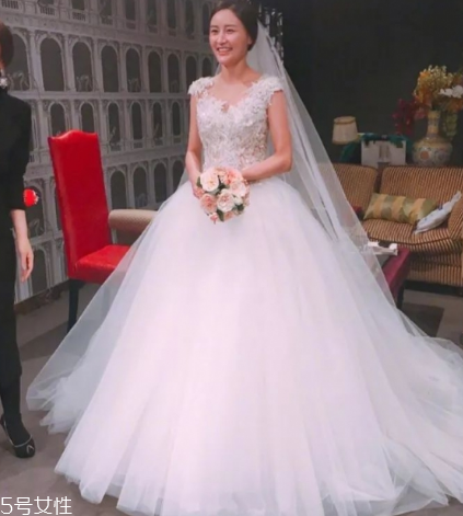 婚紗可以借給別人穿嗎？婚紗能不能借給別人？